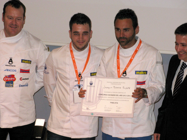 El alicantino Joaquín Baeza gana la tercera semifinal del concurso V 'Cocinero del Año'
