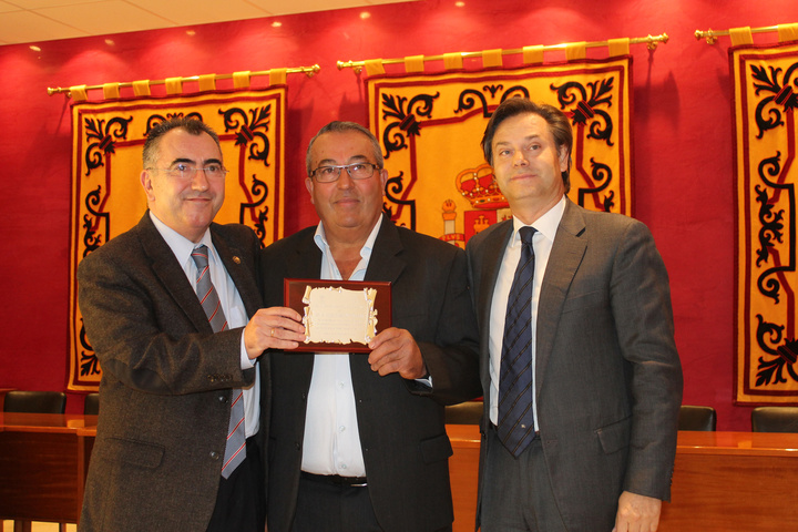 Manuel Campos asiste al acto de reconocimiento al agente de la Policía Local de Bullas