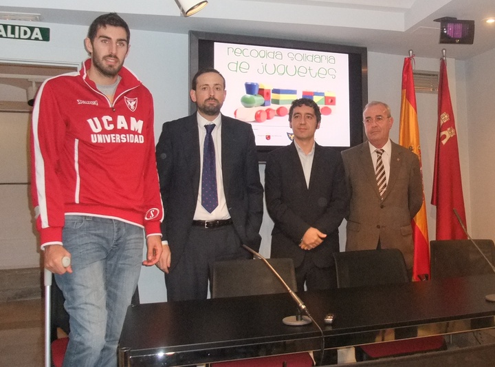 Presentación de la campaña de recogida de juguetes