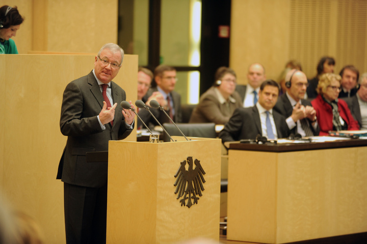 El presidente de la Comunidad, Ramón Luis Valcárcel, interviene en el Bundesrat alemán 1