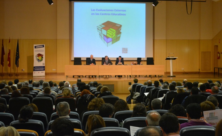 Imagen de la inauguración de la primera 'Jornada de Evaluaciones Externas en los centros educativos'