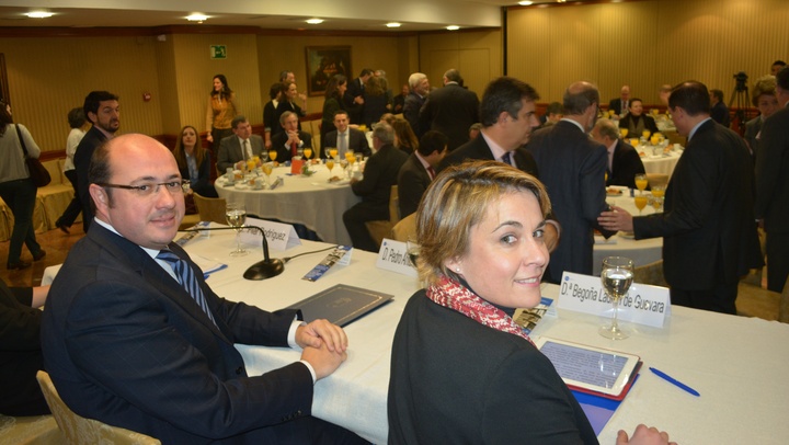 El consejero de Educación, Universidades y Empleo, Pedro Antonio Sánchez, durante su intervención en la jornada 'XVI Dialogo sobre educación' de Cofapa