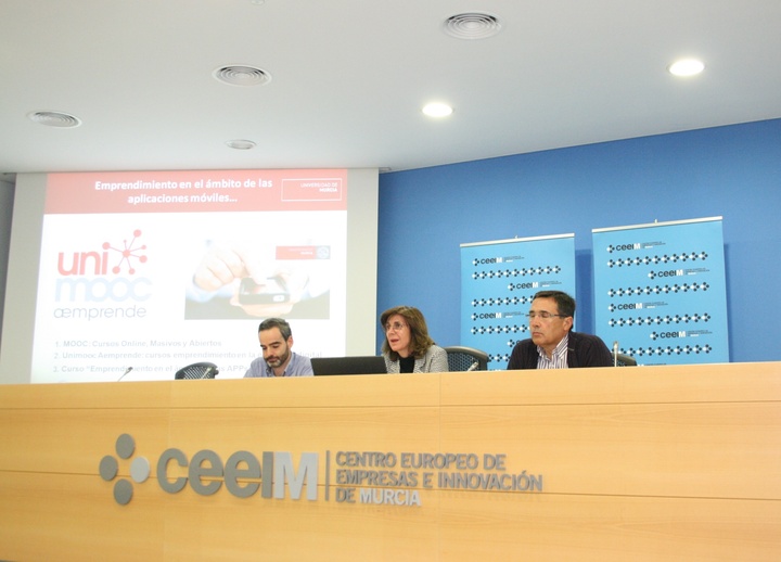 Presentación de la plataforma 'Unimooc aemprende'