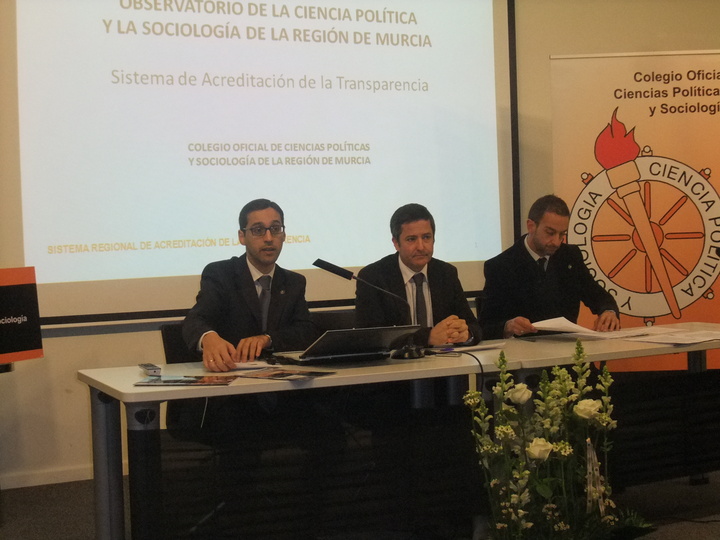 Firma de convenio entre el Colegio de Ciencias Políticas y el Instituto de Turismo