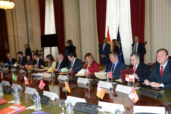 Firma del Protocolo General para la conservación del quebrantahuesos