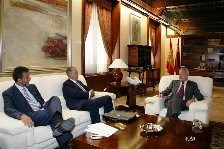 Ramón Luis Valcárcel recibió al presidente de Gas Natural, Salvador Gabarró