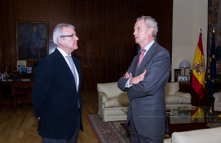 Valcárcel se reunió hoy con el ministro de Defensa, Pedro Morenés.