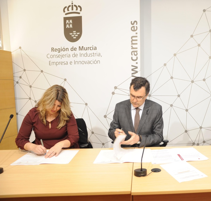 Ballesta firma un convenio con UPTA