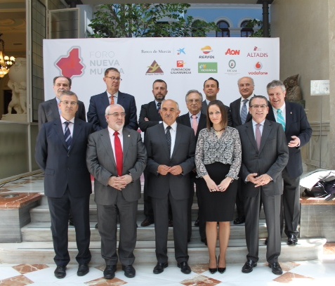 El presidente Alberto Garre interviene en el Foro Nueva Murcia