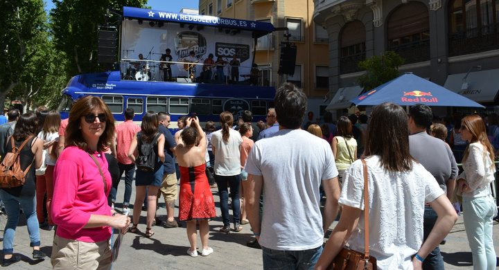 Conciertos del Estrella de Levante SOS 4.8 en la Plaza de Santo Domingo de Murcia