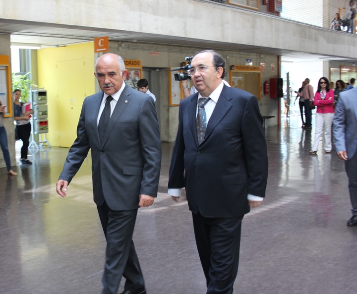 El jefe del Ejecutivo murciano preside el acto de toma de posesión de José Orihuela como rector de la Universidad de Murcia 1