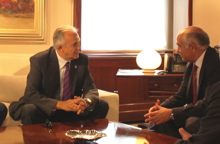 El presidente de la Comunidad, Alberto Garre, recibe al presidente de la Cámara de Comercio e Industria de Lorca, Eusebio Abellán/1