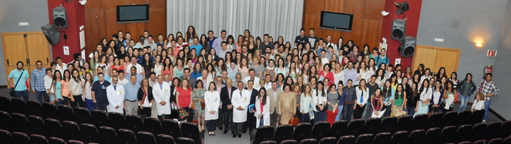 Bienvenida a los residentes de la convocatoria 2013-2014 (1)