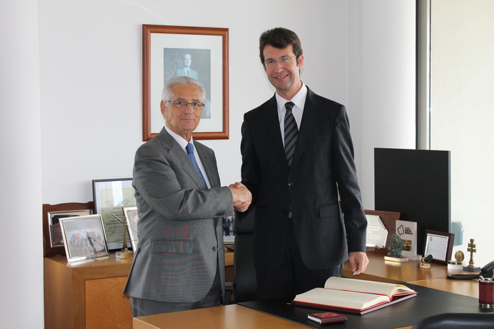 El consejero Juan Carlos Ruiz se reúne con el presidente de FREMM