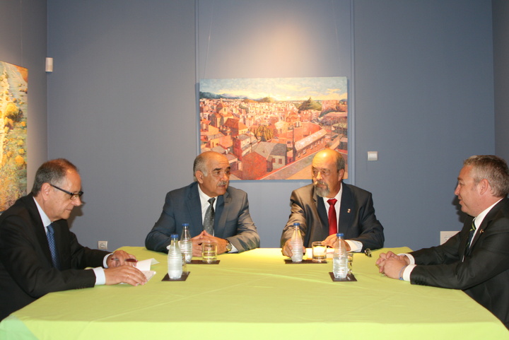 El jefe del Ejecutivo regional visita Mazarrón 3