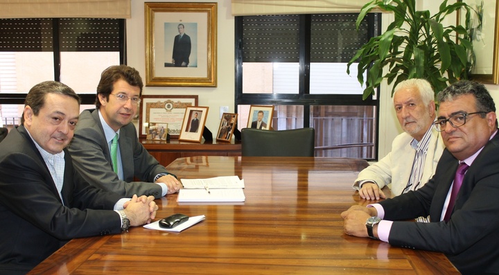 Juan Carlos Ruiz se reúne con representantes de Fepemur