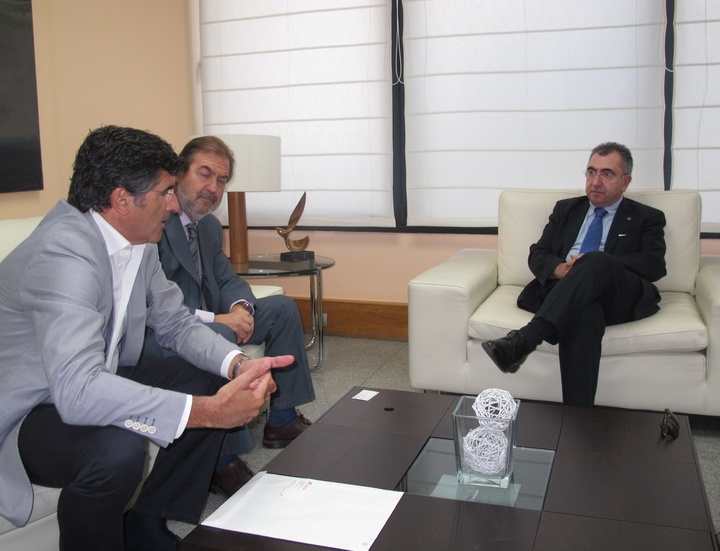 Reunión con el delegado en la Región de Murcia de la empresa constructora Serrano Aznar