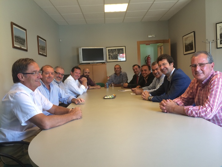 Juan Carlos Ruiz visita el Poligono Industrial Cabezo Beaza de Cartagena