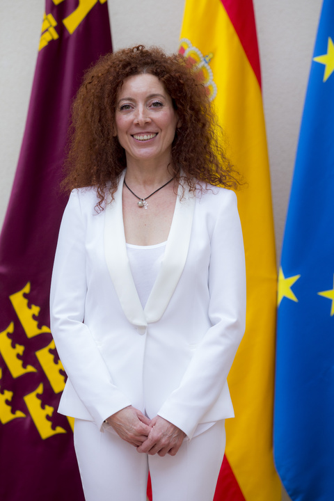 Perfil Pilar Valero Huéscar. Secretaria General de la Consejería de Turismo, Cultura y Medio Ambiente