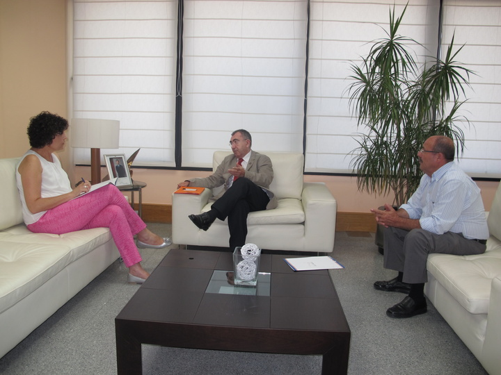 Reunión del consejero de Fomento con la alcaldesa de Puerto Lumbreras