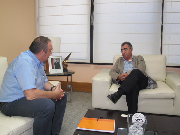 El consejero de Fomento se reúne con el director gerente de la empresa Ibarra Lorca