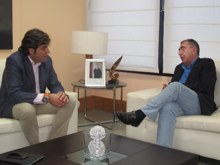 Reunión del consejero de Fomento con el presidente de COEC