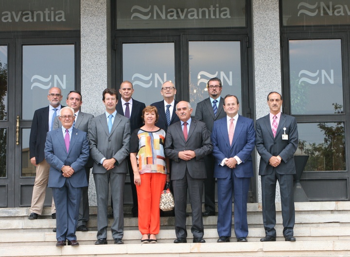 El presidente de la Comunidad, Alberto Garre, visita las instalaciones de la empresa pública 'Navantia'