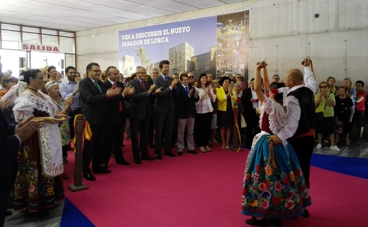 Juan Carlos Ruiz inaugura la Feria Regional de Artesanía (1)