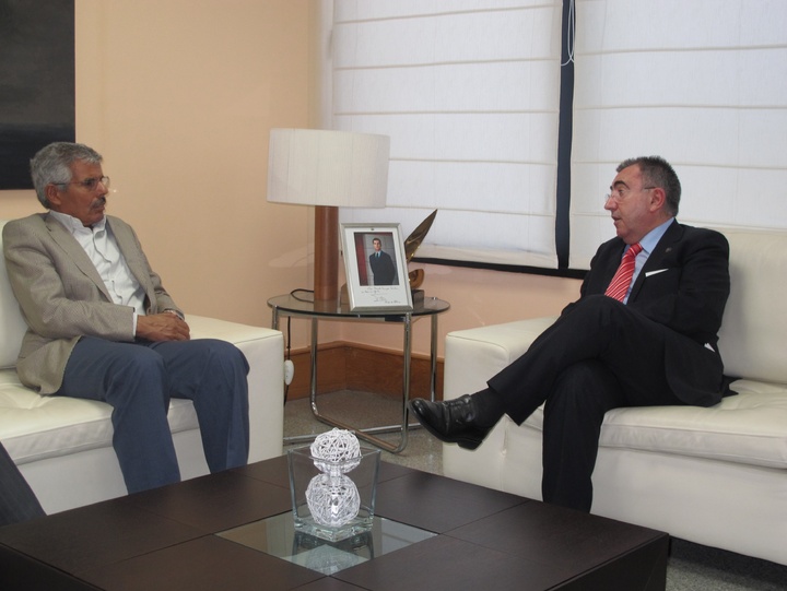 Reunión del consejero Manuel Campos con el ministro de Salud Pública de la República Árabe Saharaui Democrática