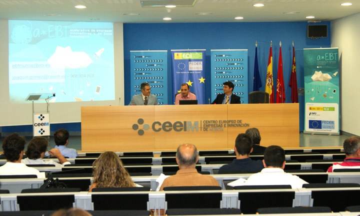 Programa de aceleración de negocios dirigido a empresas innovadoras