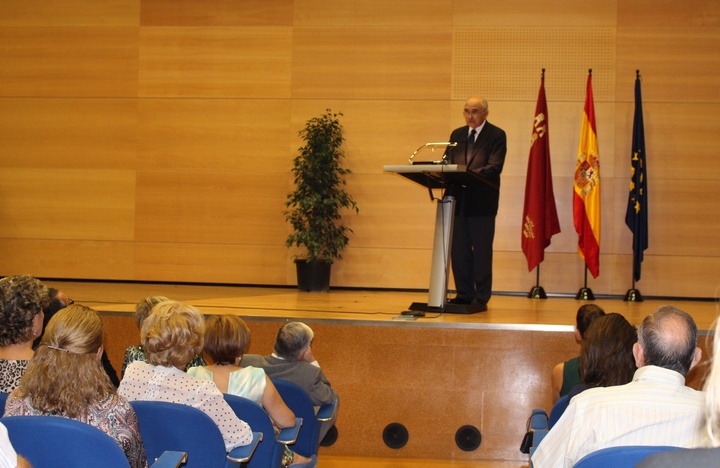 El presidente de la Comunidad pronuncia el pregón del barrio murciano de Santa María de Gracia (2)