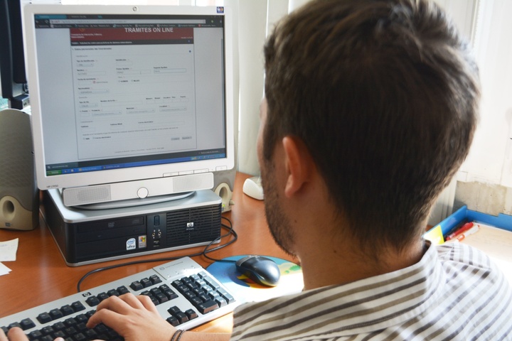 Aplicación para la gestión telemática de prácticas de universitarios
