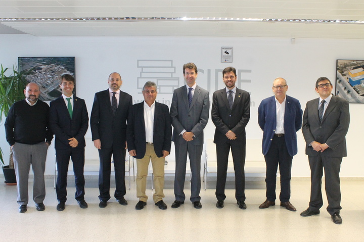 El consejero Juan Carlos Ruiz visita el Parque Industrial de Alhama