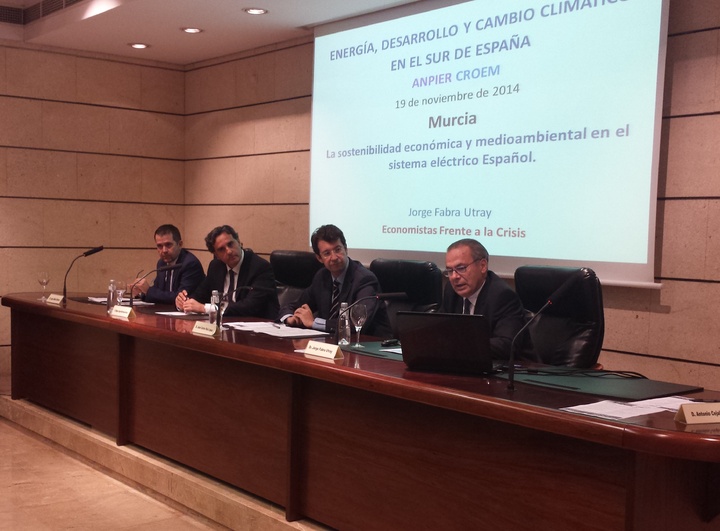 Juan Carlos Ruiz participa en la jornada sobre Energía, desarrollo y cambio climático