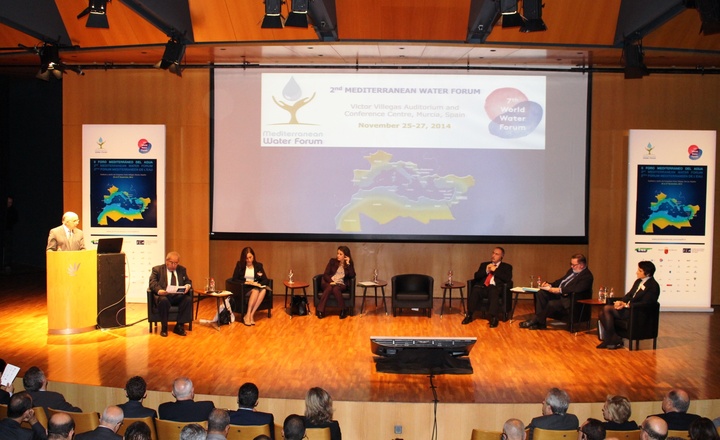 El presidente de la Comunidad inaugura el II Foro Mediterráneo del Agua 3