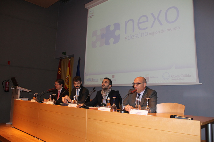 Presentación Nexo-eDestino a empresarios regionales del sector turístico