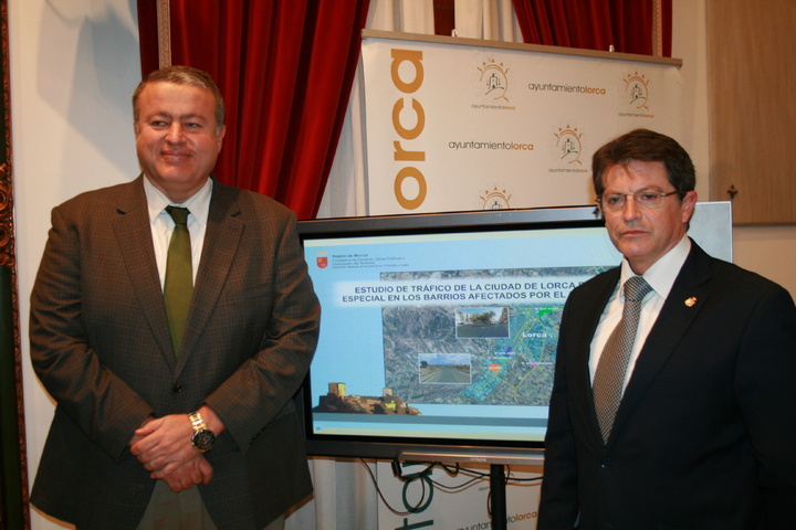 Bernabé presenta el Estudio de Tráfico de Lorca