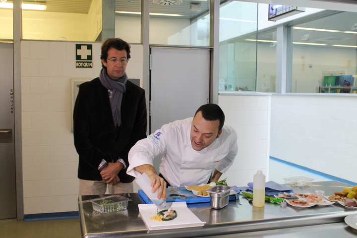 Juan Carlos Ruiz con Tomás Écija, autor del plato 'Mar Menor en estado puro'