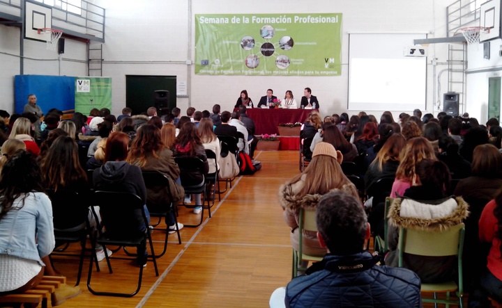 IX Semana de Formación Profesional en el CES Vega Media de Alguazas