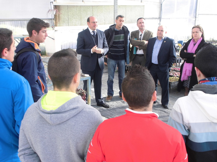 El consejero de Educación visita el IES Pedro García Aguilera de Moratalla