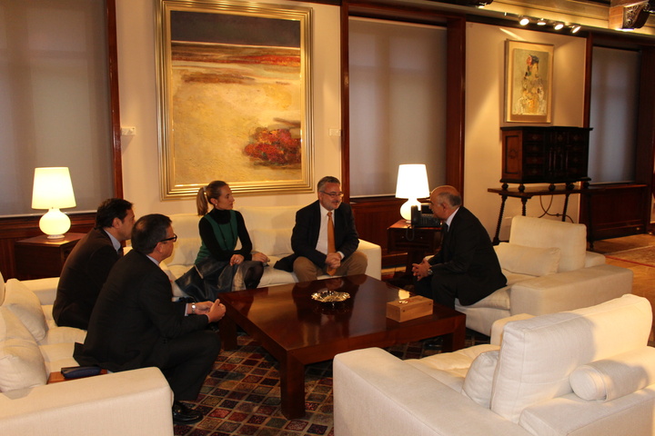 El presidente Garre recibe al decano del Colegio Oficial de Ingenieros Industriales.I