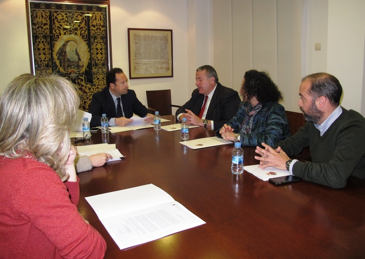 El Colegio de Abogados de Lorca se suma al convenio contra los desahucios