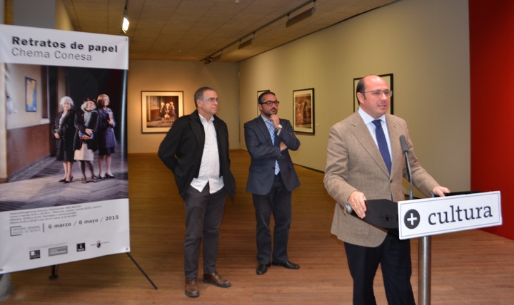 Exposición 'Retratos de papel'