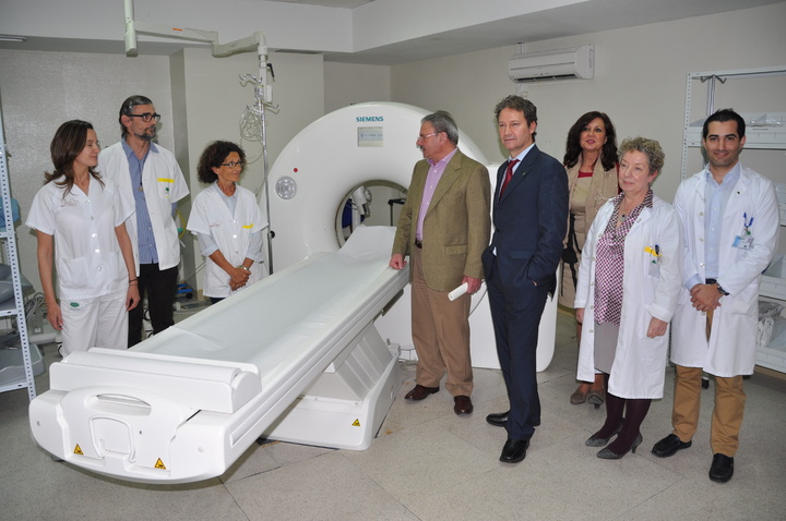Presentación del nuevo TAC del Hospital de la Vega 'Lorenzo Guirao'