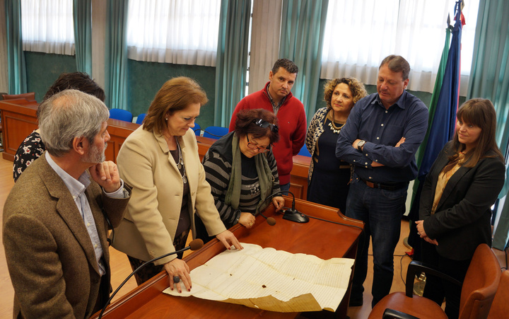 Pergamino del siglo XIV entregado por el Ayuntamiento de Ceutí