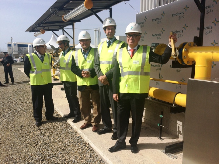 El consejero de Industria en las instalaciones de Redexis Gas en Águilas con motivo de la llegada del gas natural al municipio