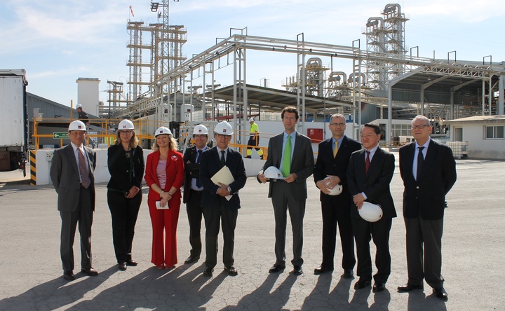 Juan Carlos Ruiz visita la empresa de Takasago en El Palmar