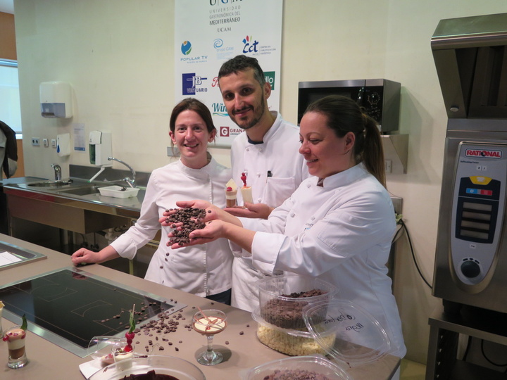 El Centro de Cualificación Turística acoge un taller dedicado al chocolate
