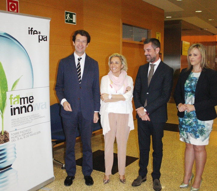 Los consejeros de Agricultura e Industria, la alcaldesa de Torre Pacheco y el gerente de IFEPA