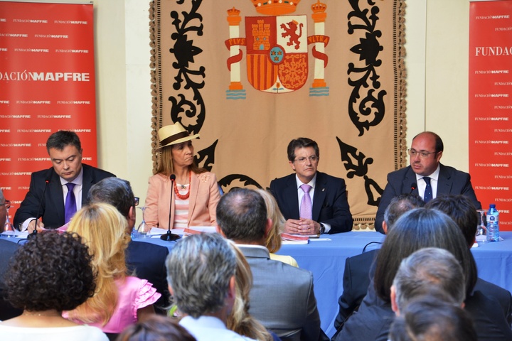Presentación del libro La valoración de inmuebles del patrimonio histórico y los riesgos sísmicos en el contrato de seguros: el caso de Lorca'